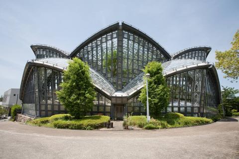 橿原市昆虫館 放蝶温室の外観